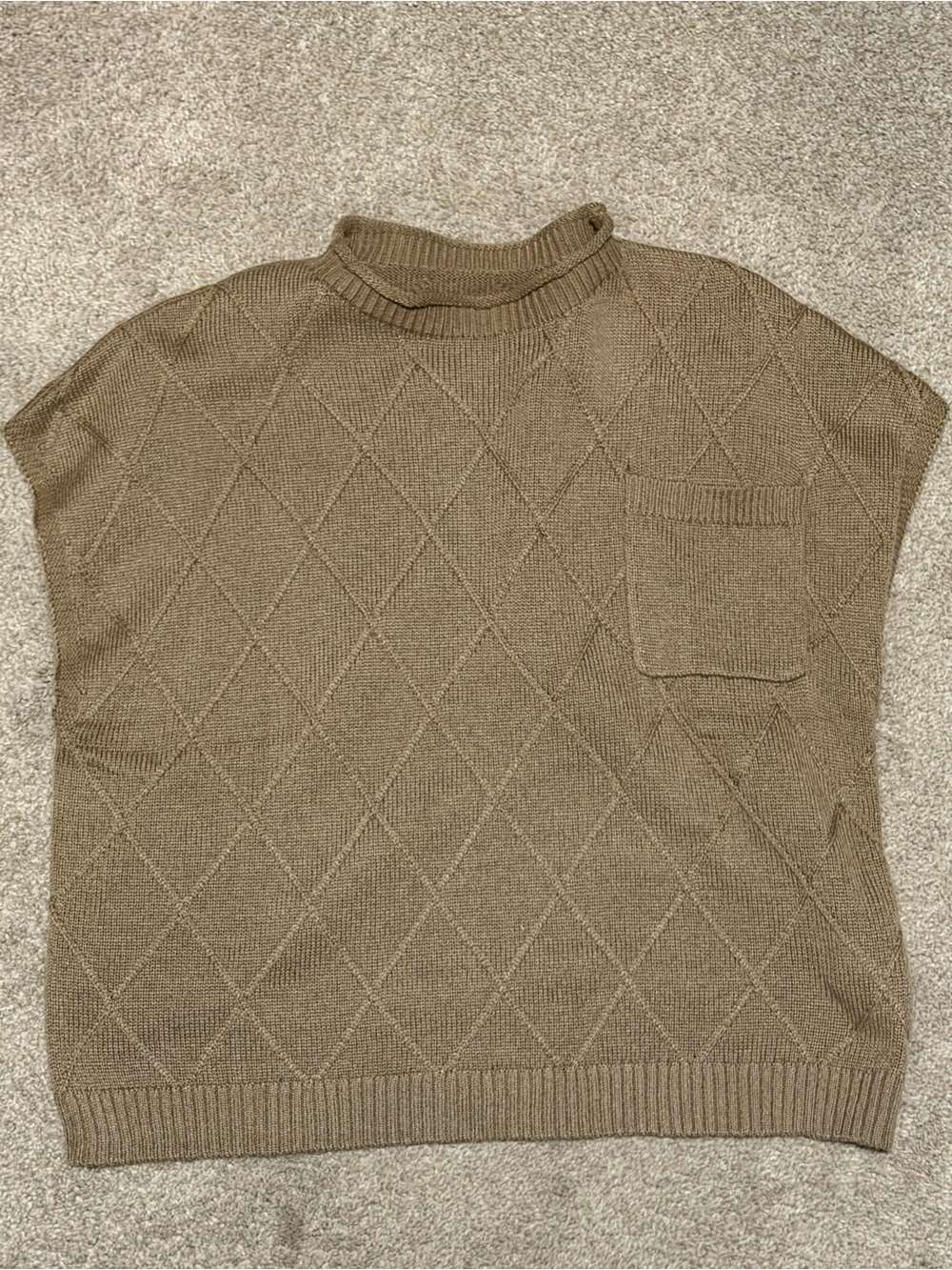 Diamond Knit Short-Sleeve Sweater Vest - Taupe